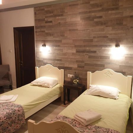 Bizant Boutique Hotel Bacău Екстериор снимка