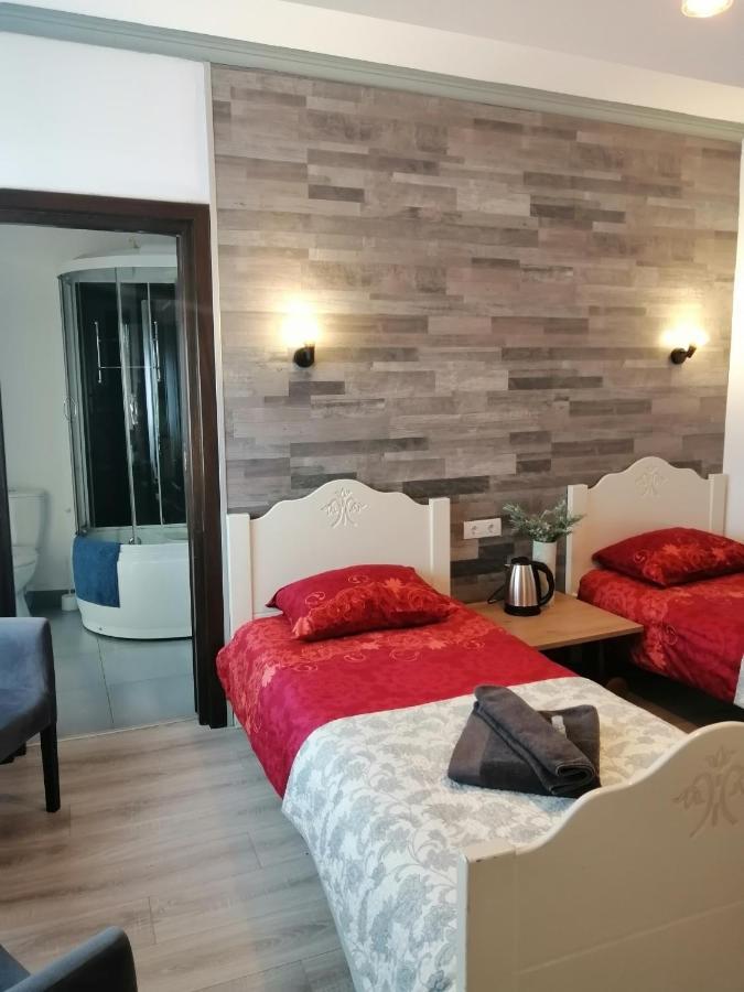 Bizant Boutique Hotel Bacău Екстериор снимка